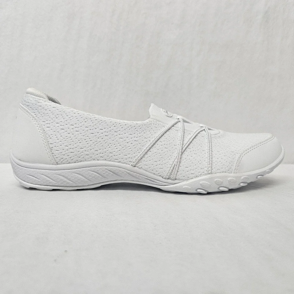 Skechers Breathe Easy - Harbor Hues Slip-on Shoes 100758 White Women's Size 9